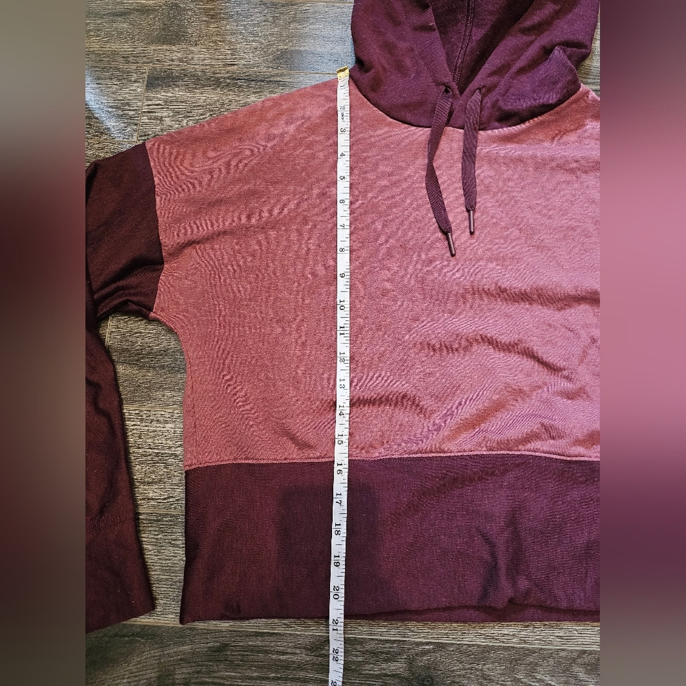Burgundy and Mauve Crop Hoodie ๐โค๏ธ - Picture 8 of 9
